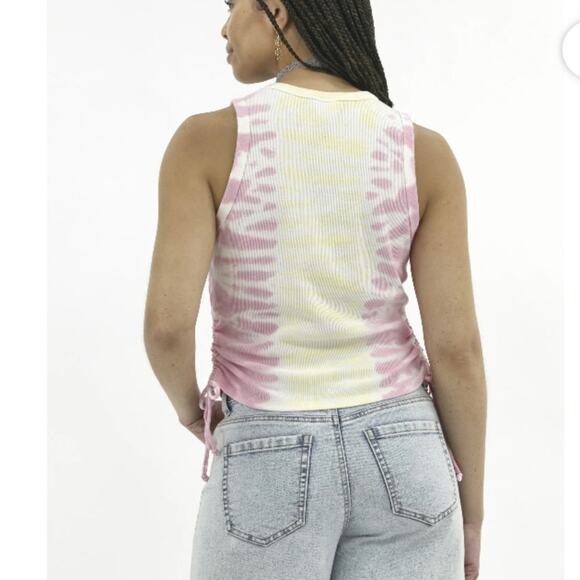 No Boundaries tender lemon tie dye Side Cinch Graphic Tank Top - Picture 4 of 9